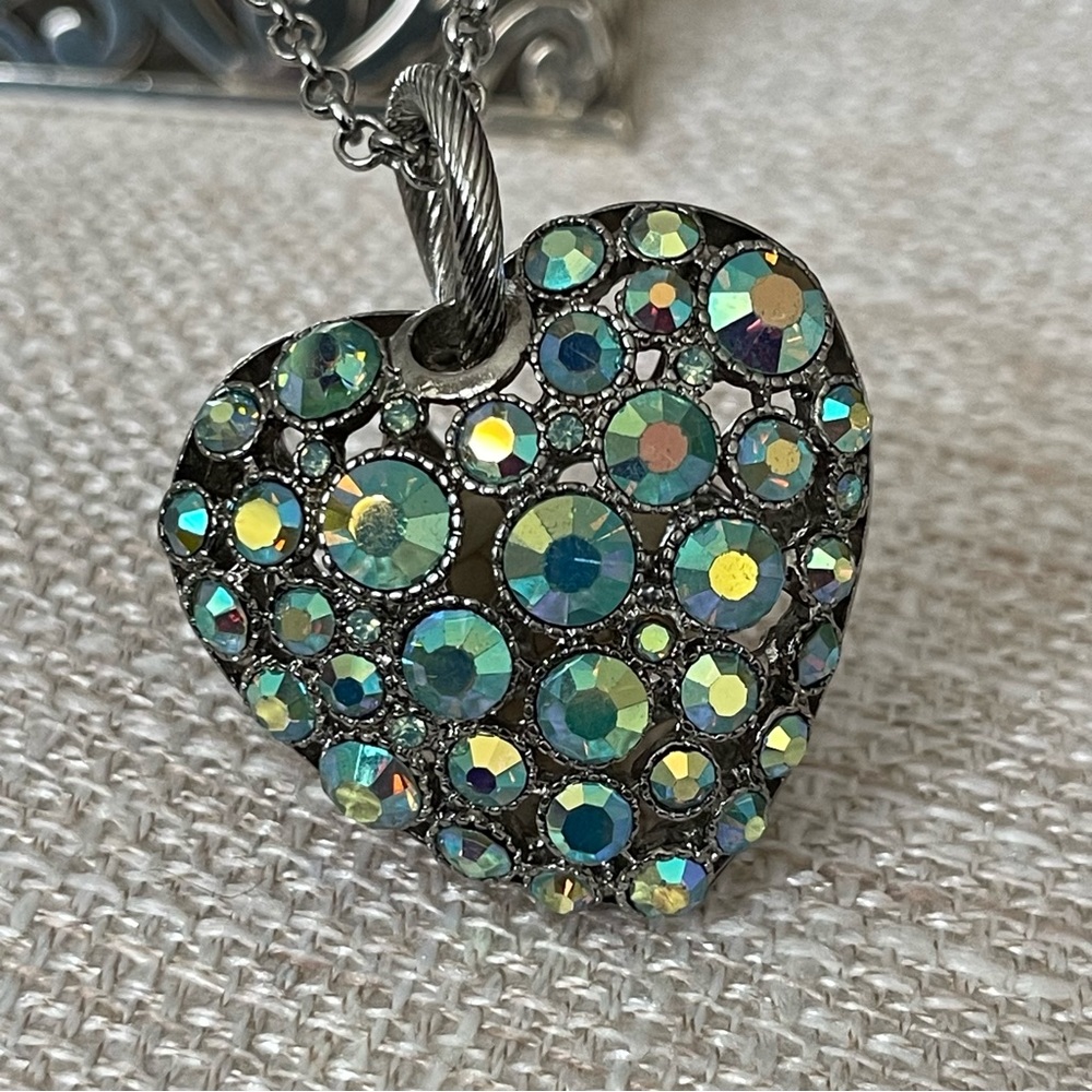 Puffed Heart Crystal Pendant Necklace 30”-32” Silver Tone Reversible Green Blue